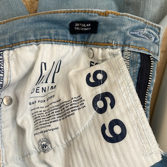 GAP Women’s True Skinny Jeans 28 Regular EUC - Picture 9 of 10